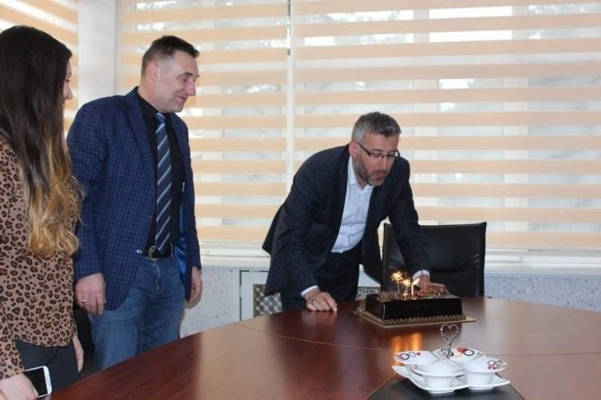 Belediye Başkanı Güler’e Çalışanlarından Doğum Günü Sürprizi