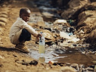 Dünyada 2,1 milyar kişinin evinde kullanılabilir su yok