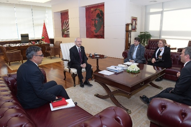 Kılıçdaroğlu, Harp Malulü Gaziler, Şehit, Dul Ve Yetimleri Derneği Genel Başkanı İle Görüştü