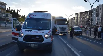 Turgutlu’da Kamyonun Çarptığı Genç Ağır Yaralandı