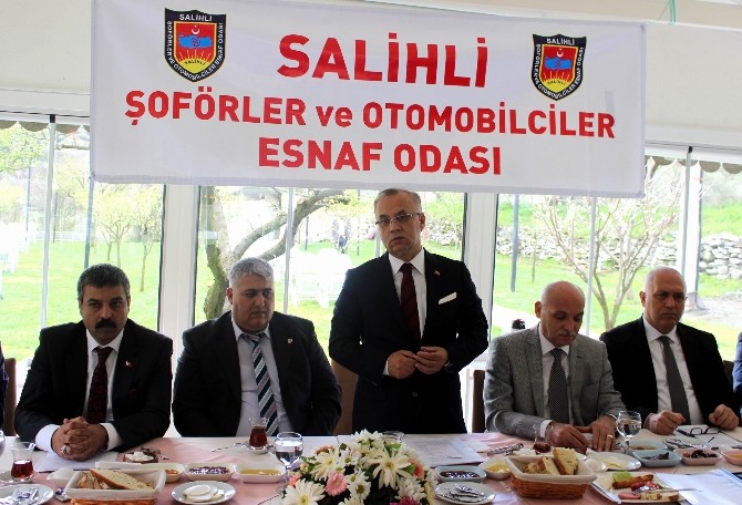 Salihli’de Şoför Esnafı, Sorunlarına Çözüm Arıyor