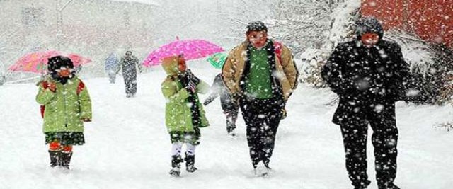 SON DAKİKA: Ankara Valisi Şahin: Kar yağışı beklentisi nedeniyle yarın Ankara’da okullar tatil edildi
