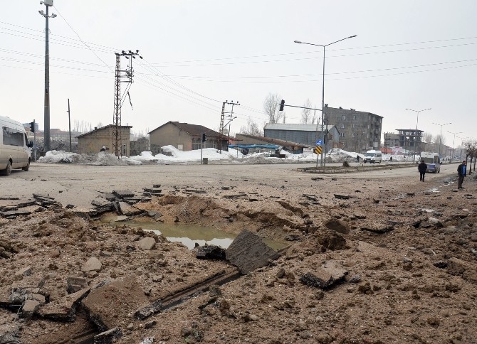 Yüksekova’da, Askeri Konvoyun Geçişi Sırasında Patlama