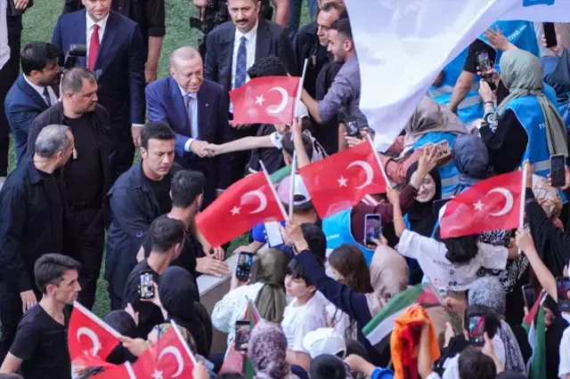 Cumhurbaşkanı Erdoğan'a özel koreografi: Bir yanda Ayasofya, diğer yanda Mescid-i Aksa