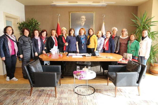 Dünya Emekçi Kadınlar Günü’nde Kadın Başkan Vekiline Ziyaret
