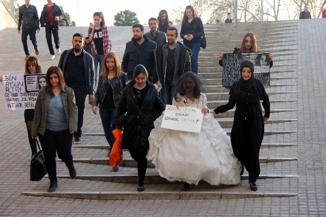 8 Mart etkinlikleri devam ediyor…Çocuk yaşta evliliği protesto ettiler